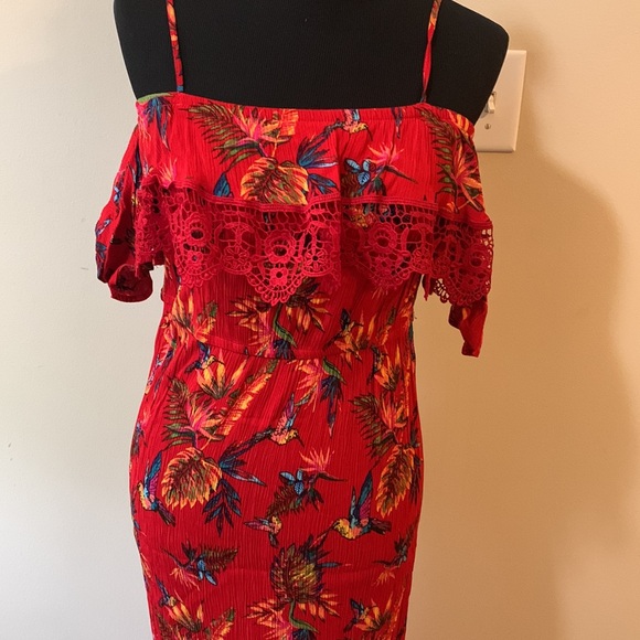 No Boundaries Red Maxi Hummingbird Pattern Cold Shoulder Sundress Women’s Small - Picture 5 of 14